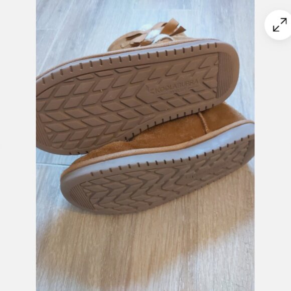 Koolaburra by UGG Victoria Bow Boots size 4 - Picture 3 of 4